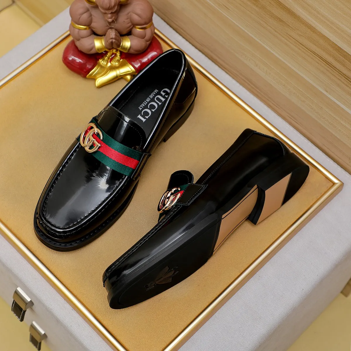 Men's men's shoes💰460💰💰Gucci official website men's business formal leather shoes updated💥Hong Kong counters synchronize new styles💥completely one-to-one replica shipment👍zero gap in counter quality 0⃣️made of imported cowhide on the outside+water-dyed🐂leather lining, color optional! Matching code 38-45